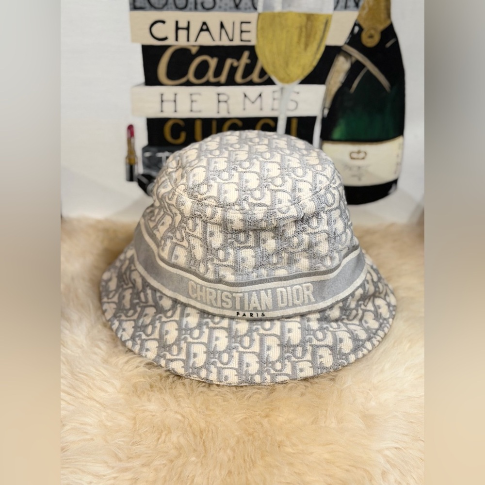 🔥 CHRISTIAN DIOR OBLIQUE BUCKET HAT SIZE 59 LIGHT GRAY w/COA - Picture 13 of 14